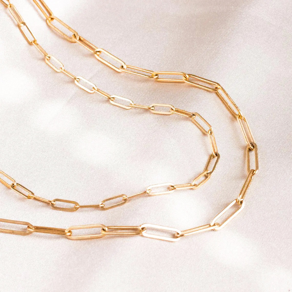 Modern gold paperclip necklace, a versatile and stylish addition to your jewelry collection.